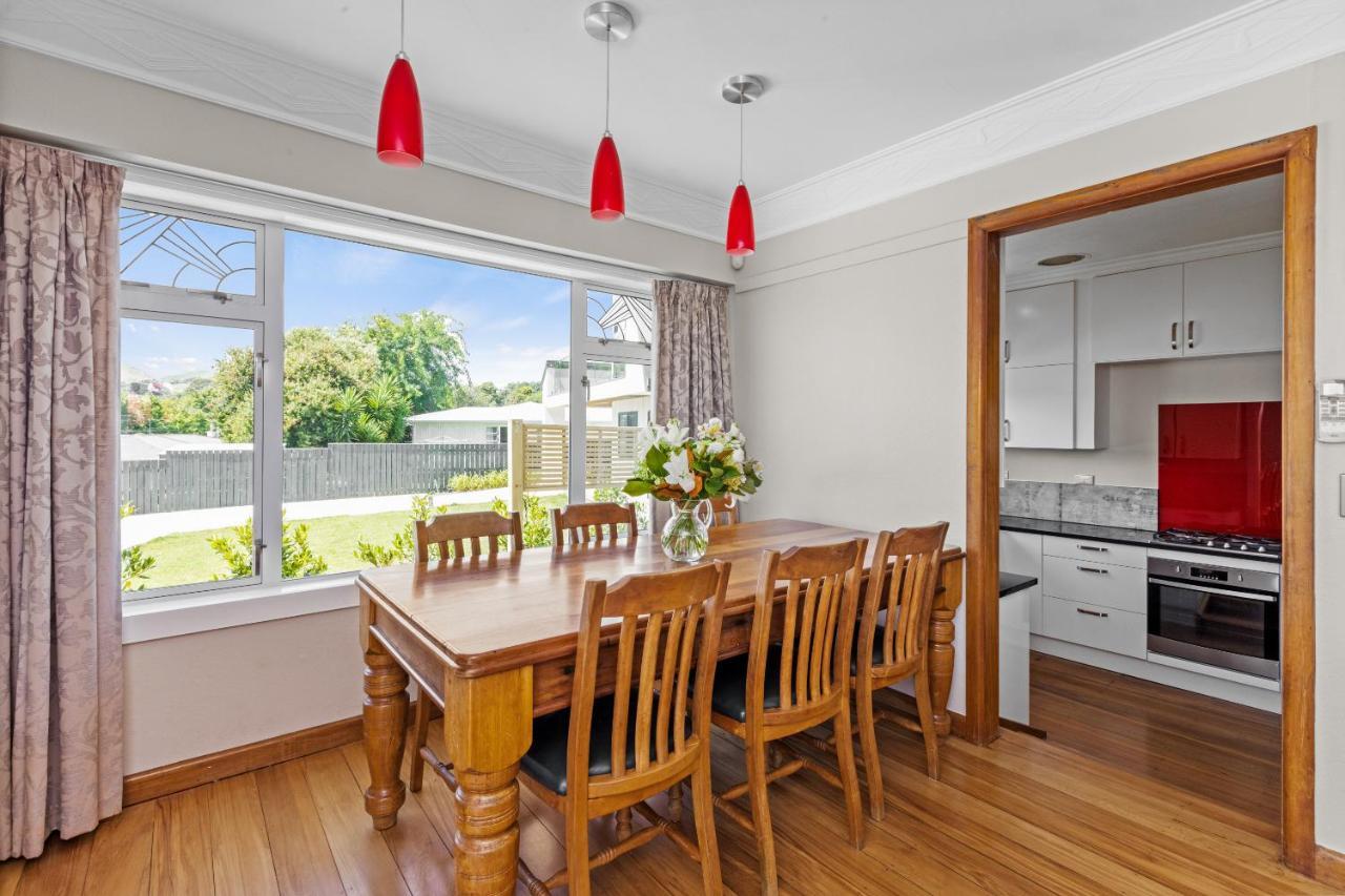 Live Large In The Village Havelock North Exterior foto